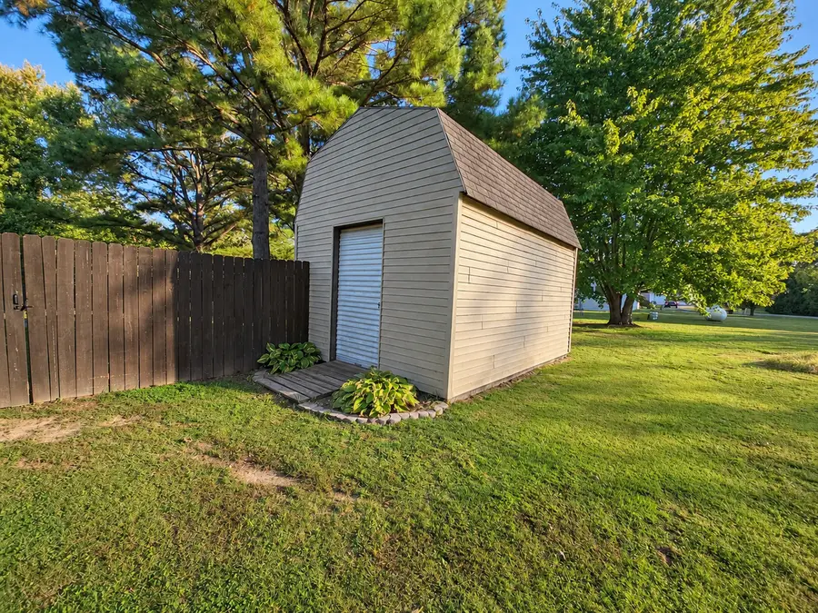 4080 Shiloh Circle, Pinckneyville, IL 62274 - #3