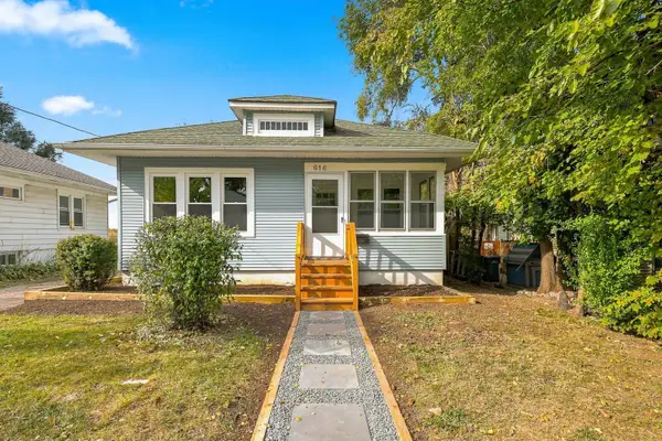 616 Raymond Street, Elgin, IL 60120