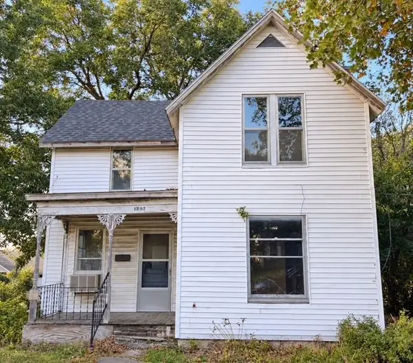 1207 Davis Street, Barry, IL 62312