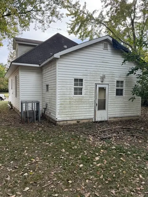 316 E Birch Street, Carbondale, IL 62901 - #3
