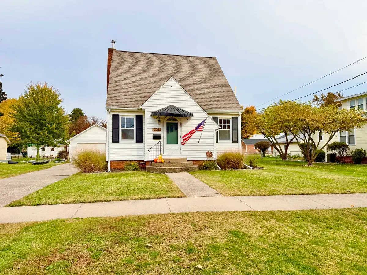 705 E Main Street, Aledo, IL 61231 - #1