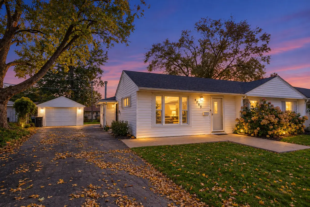 4207 W 90th Street, Hometown, IL 60456 - #1