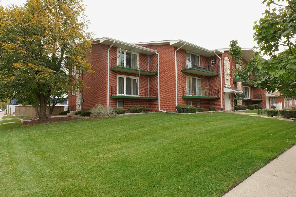 9605 S Komensky Avenue #101, Oak Lawn, IL 60453 - #1