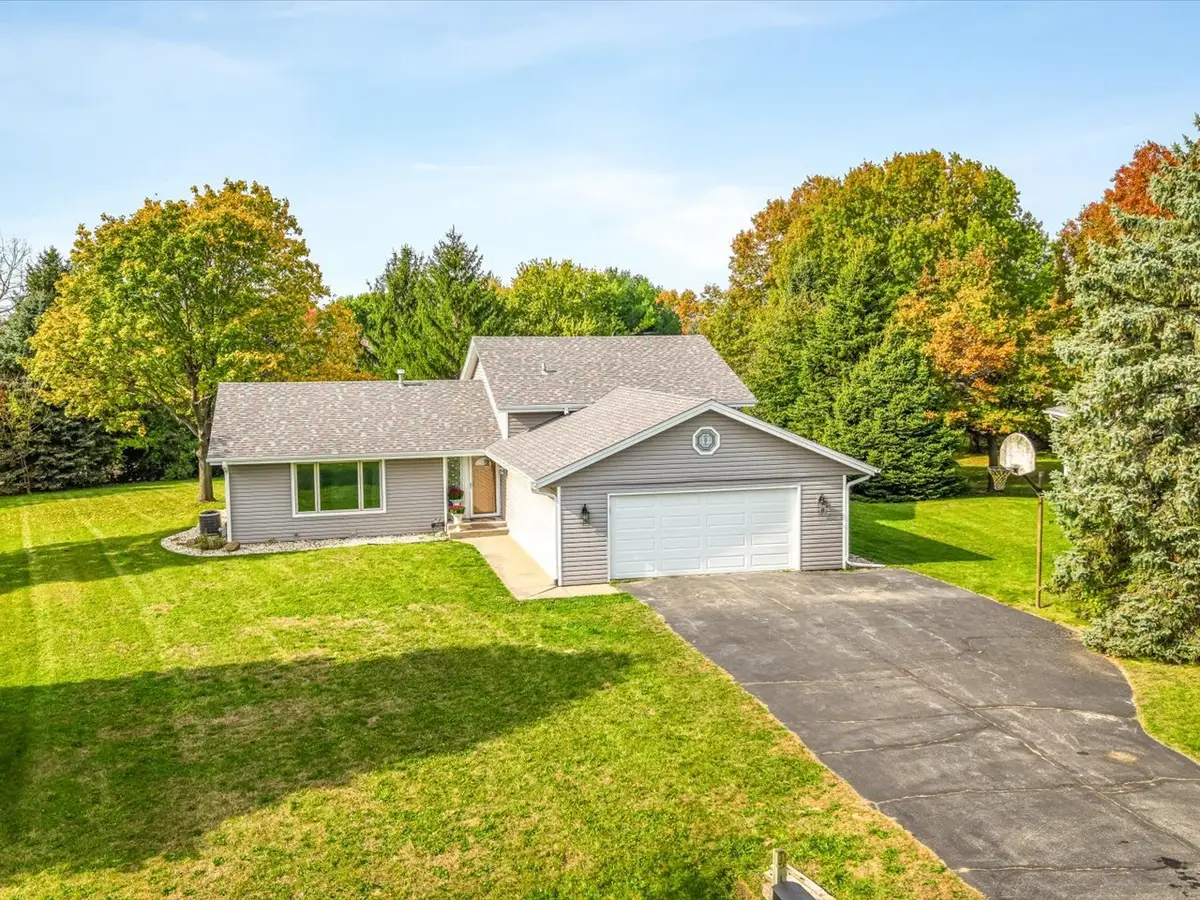 9538 Twin Deer Run, Roscoe, IL 61073 - #1