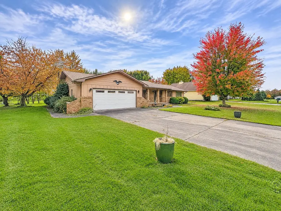 67 Crestview Drive, Geneseo, IL 61254 - #3