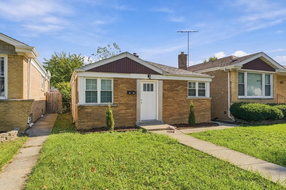 7809 S Homan Avenue, Chicago, IL 60652 - #1
