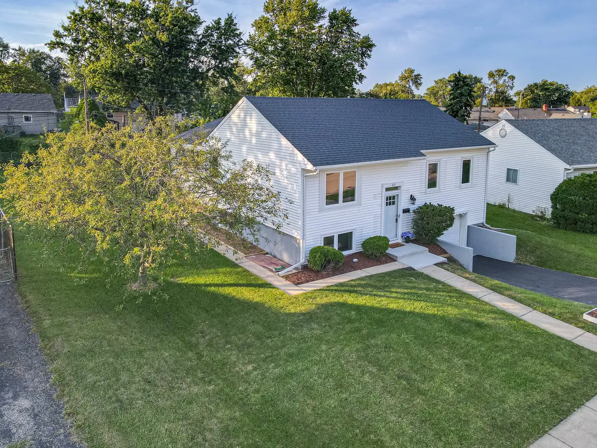 424 Mark Avenue, Glendale Heights, IL 60139 - #1