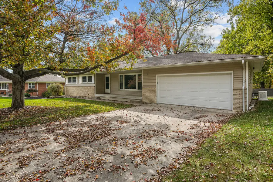 3720 Hazelcrest Drive, East Moline, IL 61244 - #2