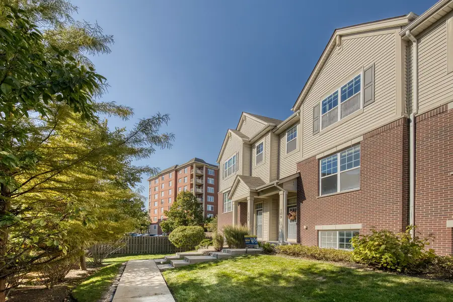 109 Concord Court, Morton Grove, IL 60053 - #2