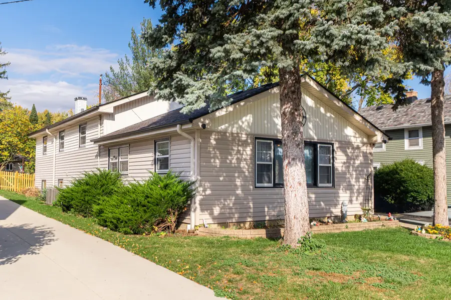 825 Prairie Street, Aurora, IL 60506 - #3