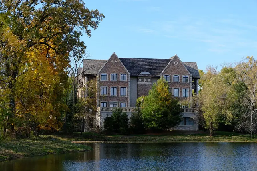 1800 Amberley Court #204, Lake Forest, IL 60045 - #3