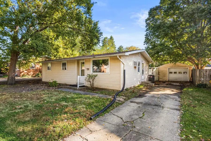 1008 Holiday Drive, Champaign, IL 61821 - #3