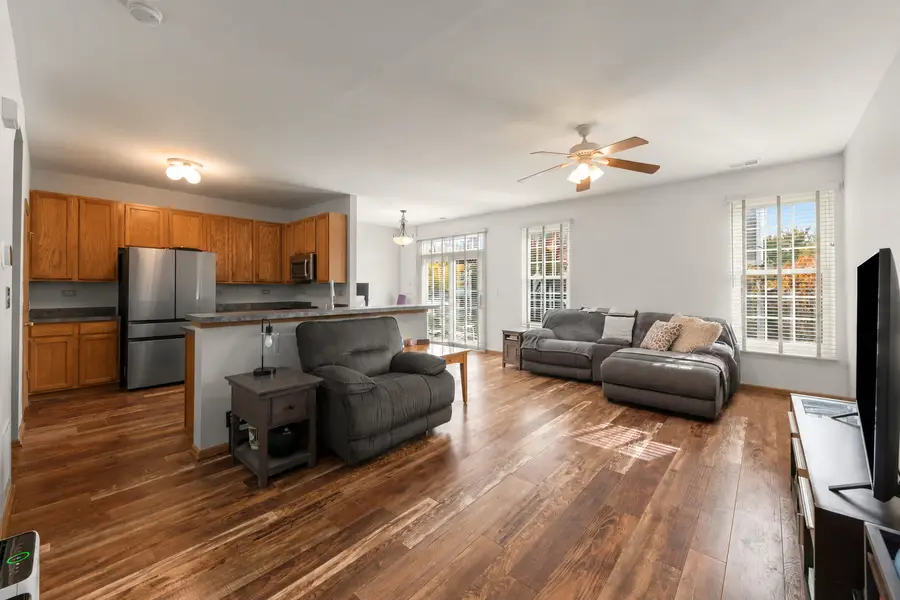 570 Springbrook Trail N, Oswego, IL 60543 - #2