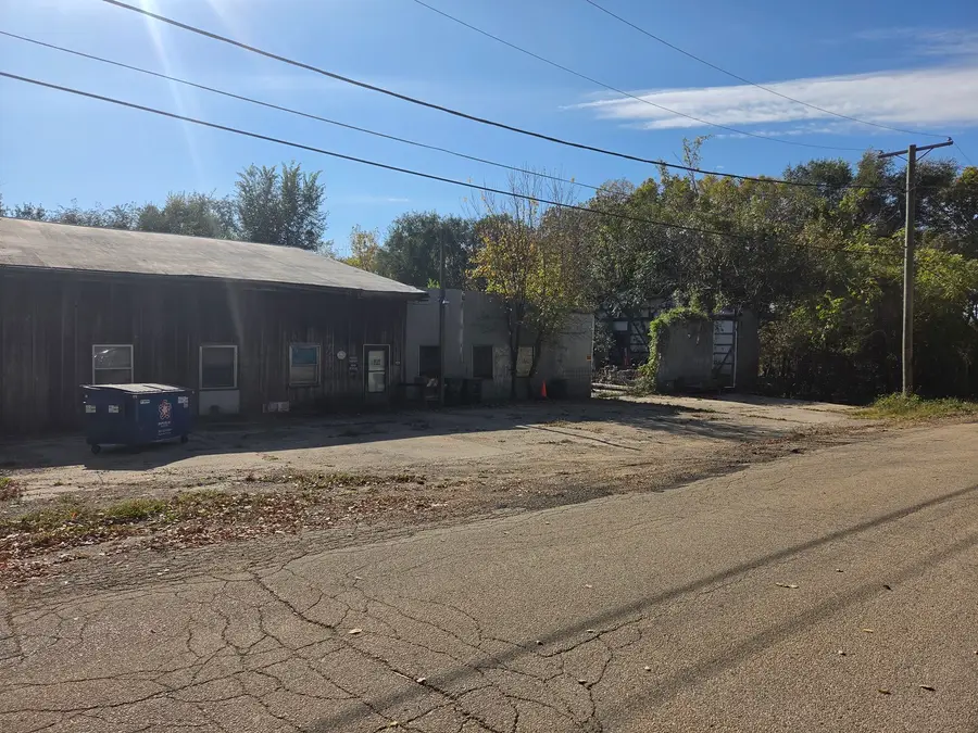 1607 W 3rd Street, Sterling, IL 61081 - #2