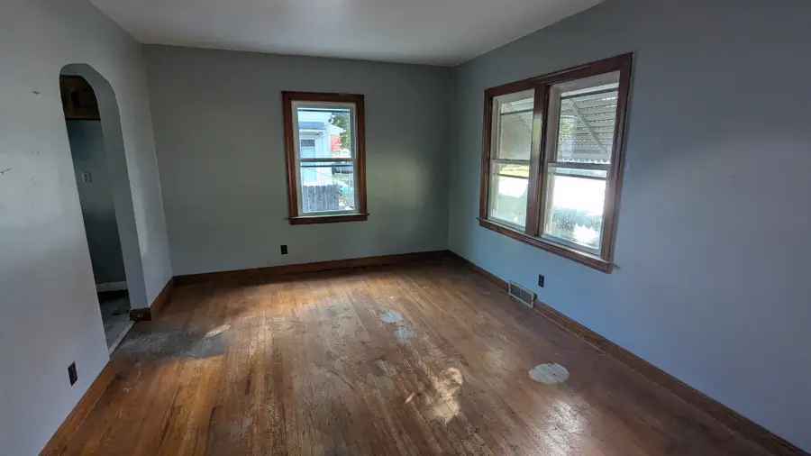 1055 23rd Avenue, Rock Island, IL 61201 - #2