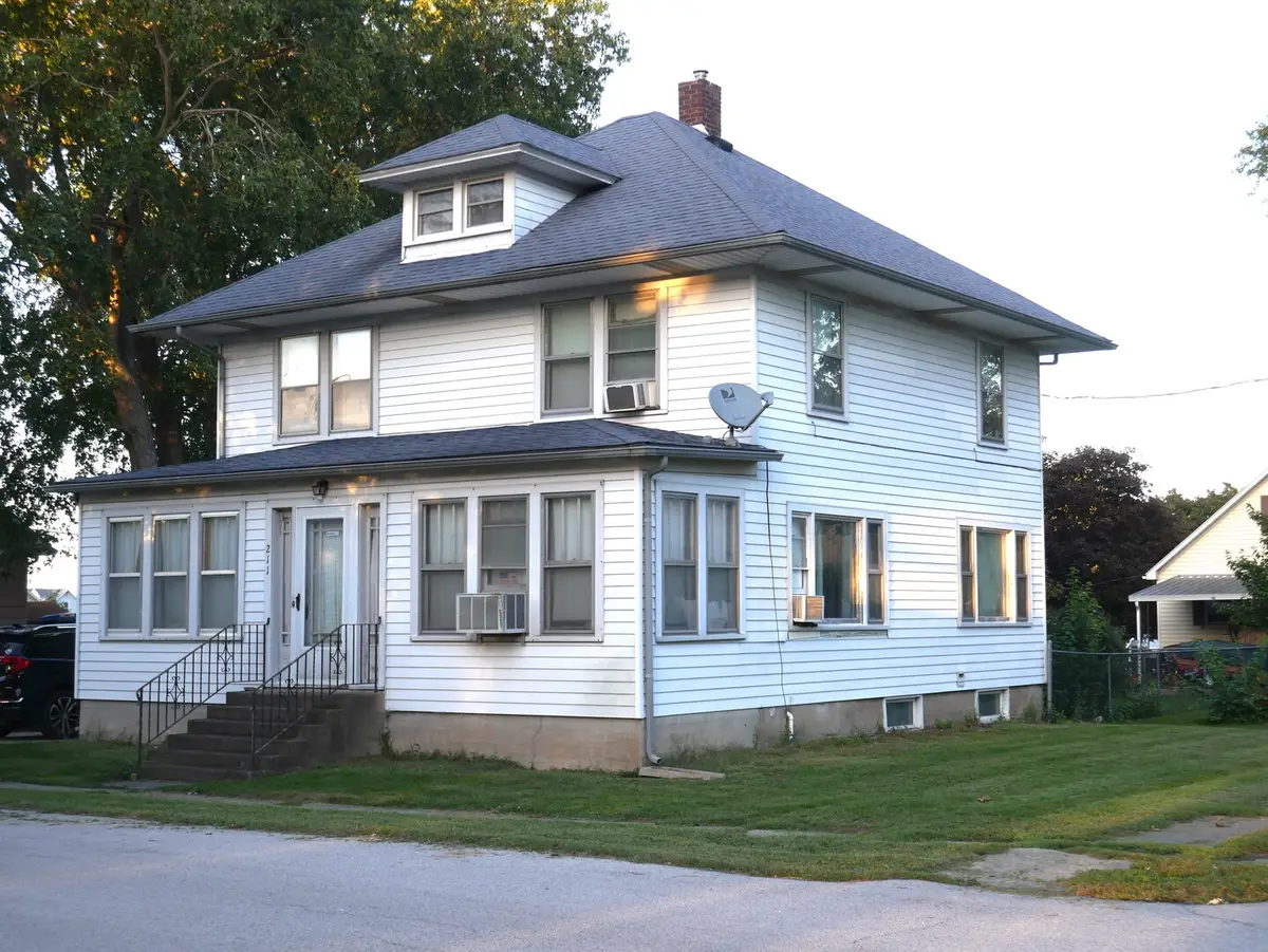 211 S Clay Street, Morocco, IN 47963 - #1