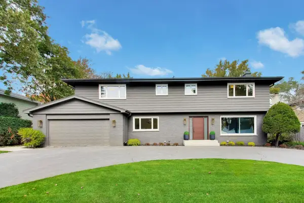 2626 Farnsworth Lane, Northbrook, IL 60062