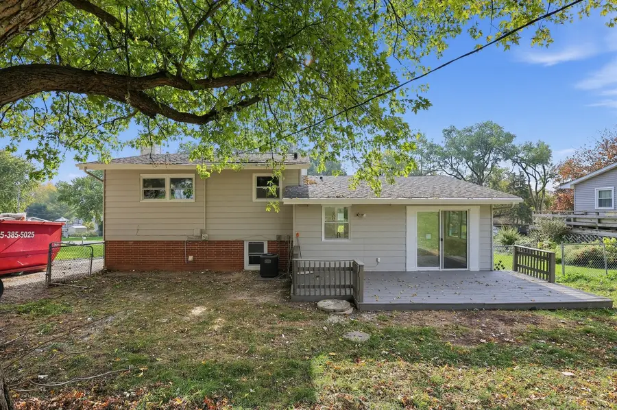 1010 W Meadowlark Drive, McHenry, IL 60051 - #2