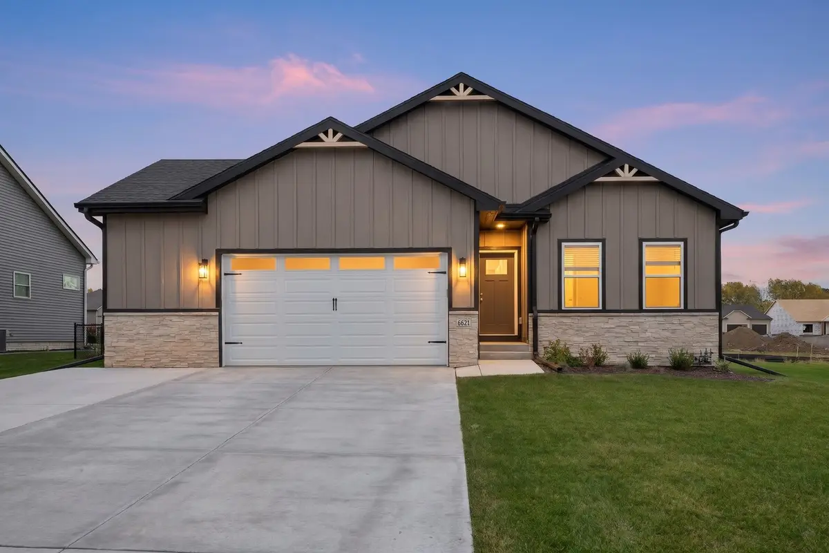 6121 Thor Avenue, Davenport, IA 52807 - #1