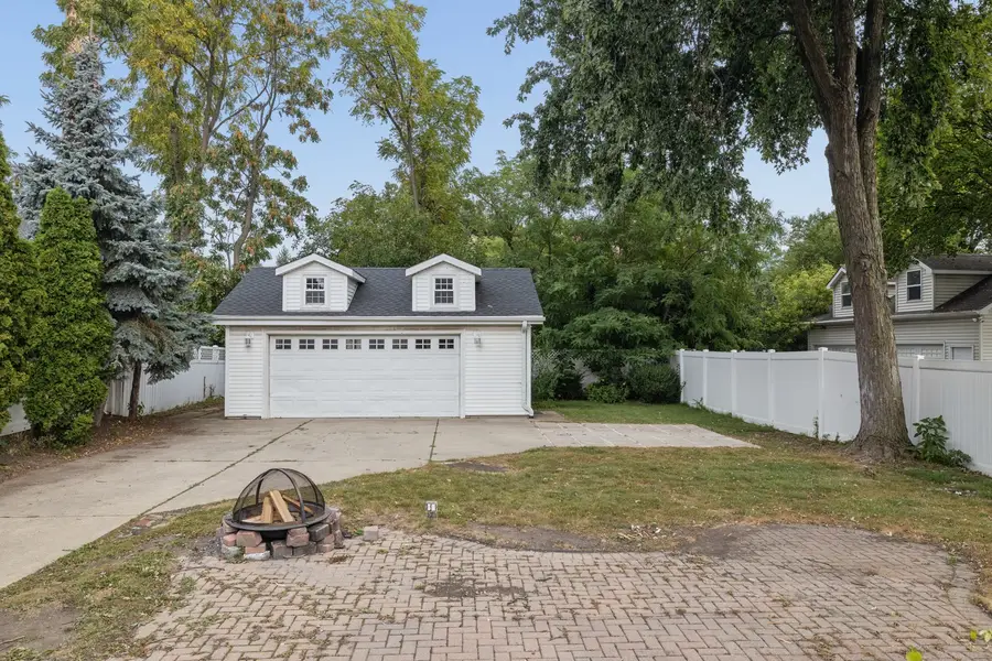 333 E Chicago Avenue, Hinsdale, IL 60521 - #2