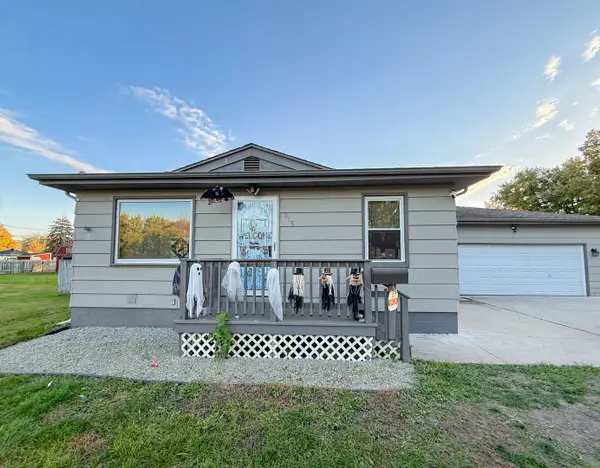 815 W 20th Street, Sterling, IL 61081