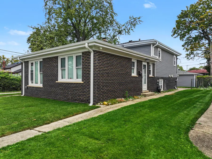 589 Superior Avenue, Calumet City, IL 60409 - #2