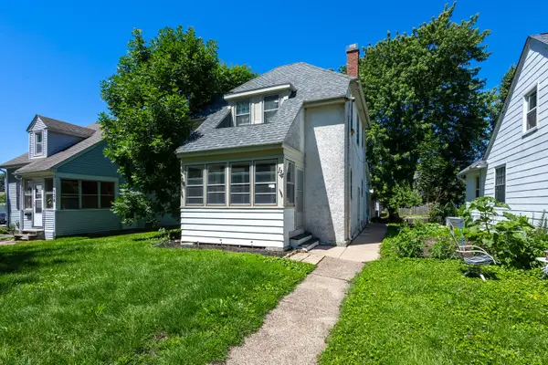 134 S Hazelwood Avenue, Davenport, IA 52802