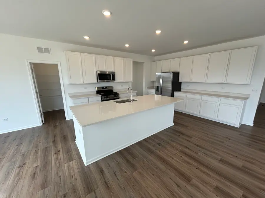 569 Lismore Circle, Elgin, IL 60124 - #3