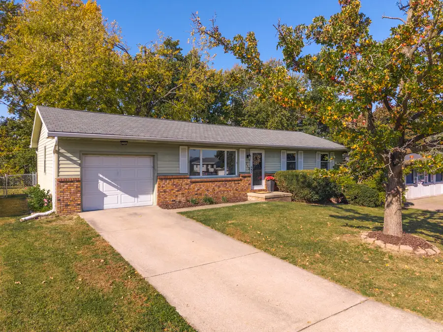 713 Lara Road, Normal, IL 61761 - #2