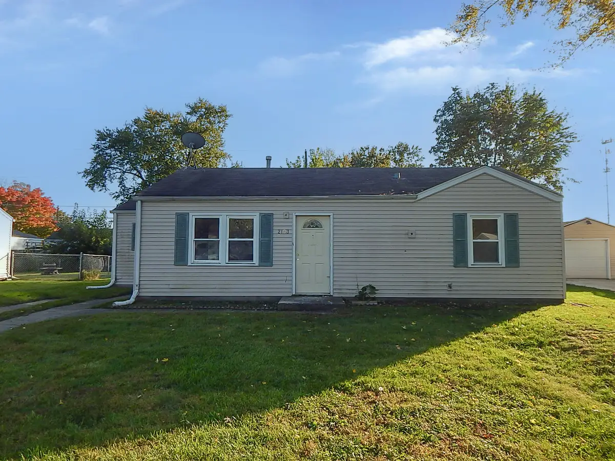 2103 W 69th Street, Davenport, IA 52806 - #1