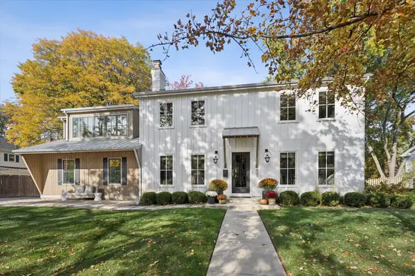 409 Tanglewood Lane, Naperville, IL 60563