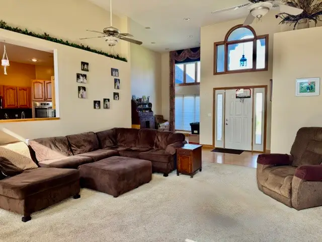 46 Oak Ridge Drive, Utica, IL 61301 - #3