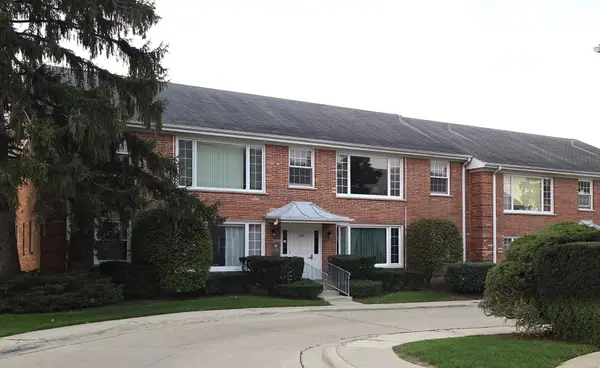 1505 Plymouth Place #2W, Glenview, IL 60025