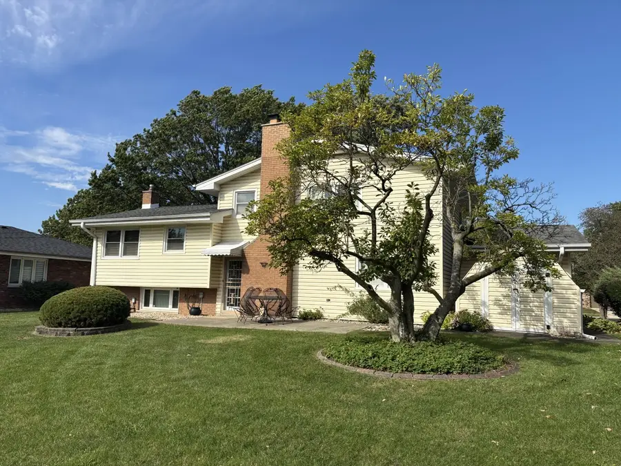 1215 E 171st Court, South Holland, IL 60473 - #2