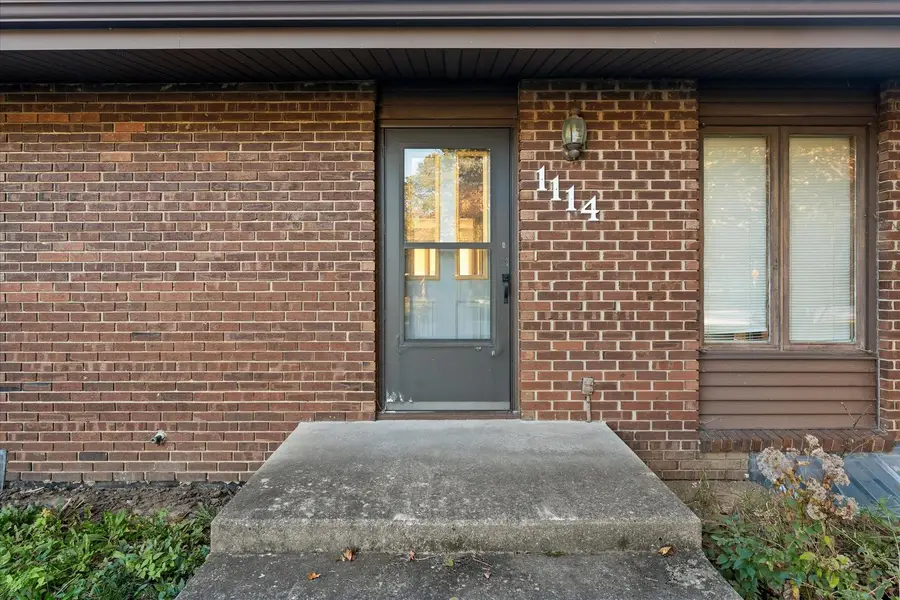 1114 Robin Road, Mahomet, IL 61853 - #2