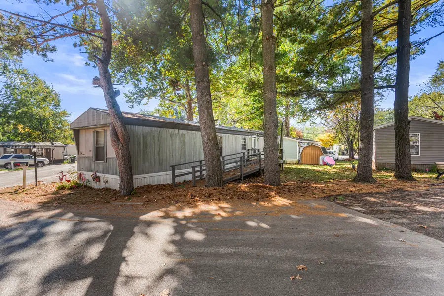 204 Dewey Street, Urbana, IL 61802 - #3