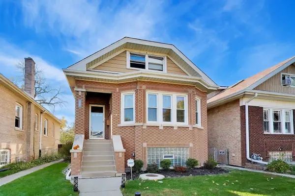 2734 Wesley Avenue, Berwyn, IL 60402