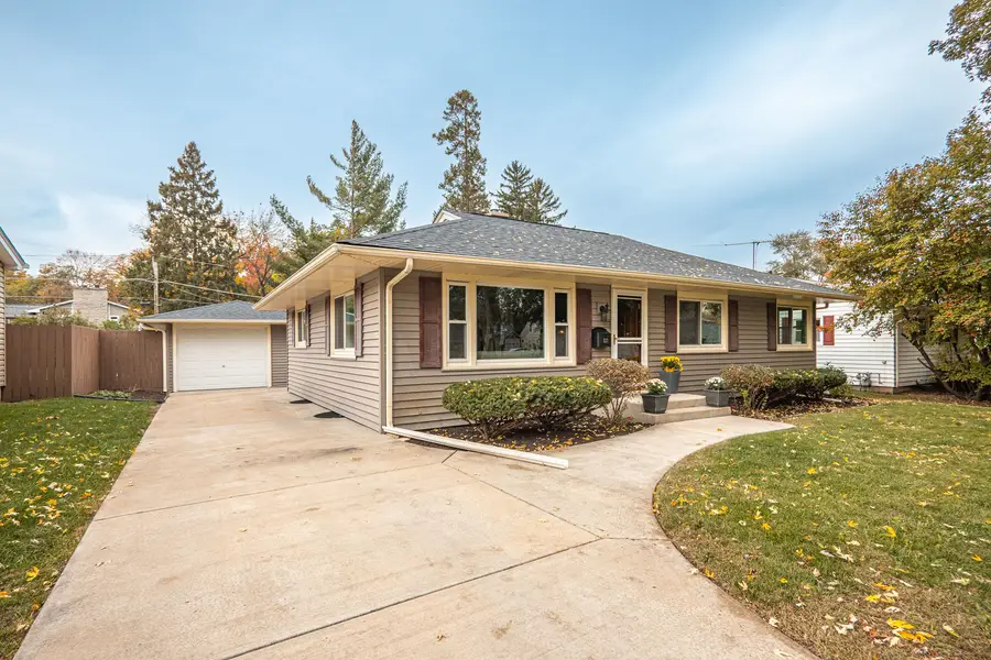 227 S Randall Road, Aurora, IL 60506 - #2