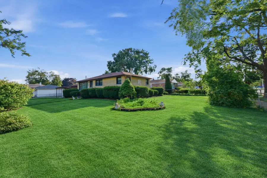 8300 Long Avenue, Burbank, IL 60459 - #2