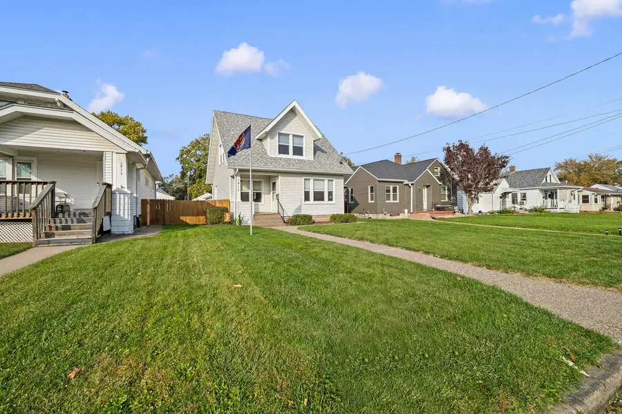 1917 32nd Street, Moline, IL 61265 - #3