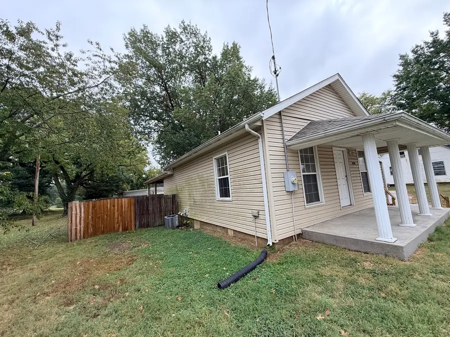 626 S Saint Louis Street, Sparta, IL 62286 - #2