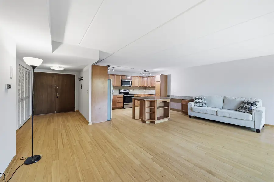 1301 N Western Avenue #221, Lake Forest, IL 60045 - #3