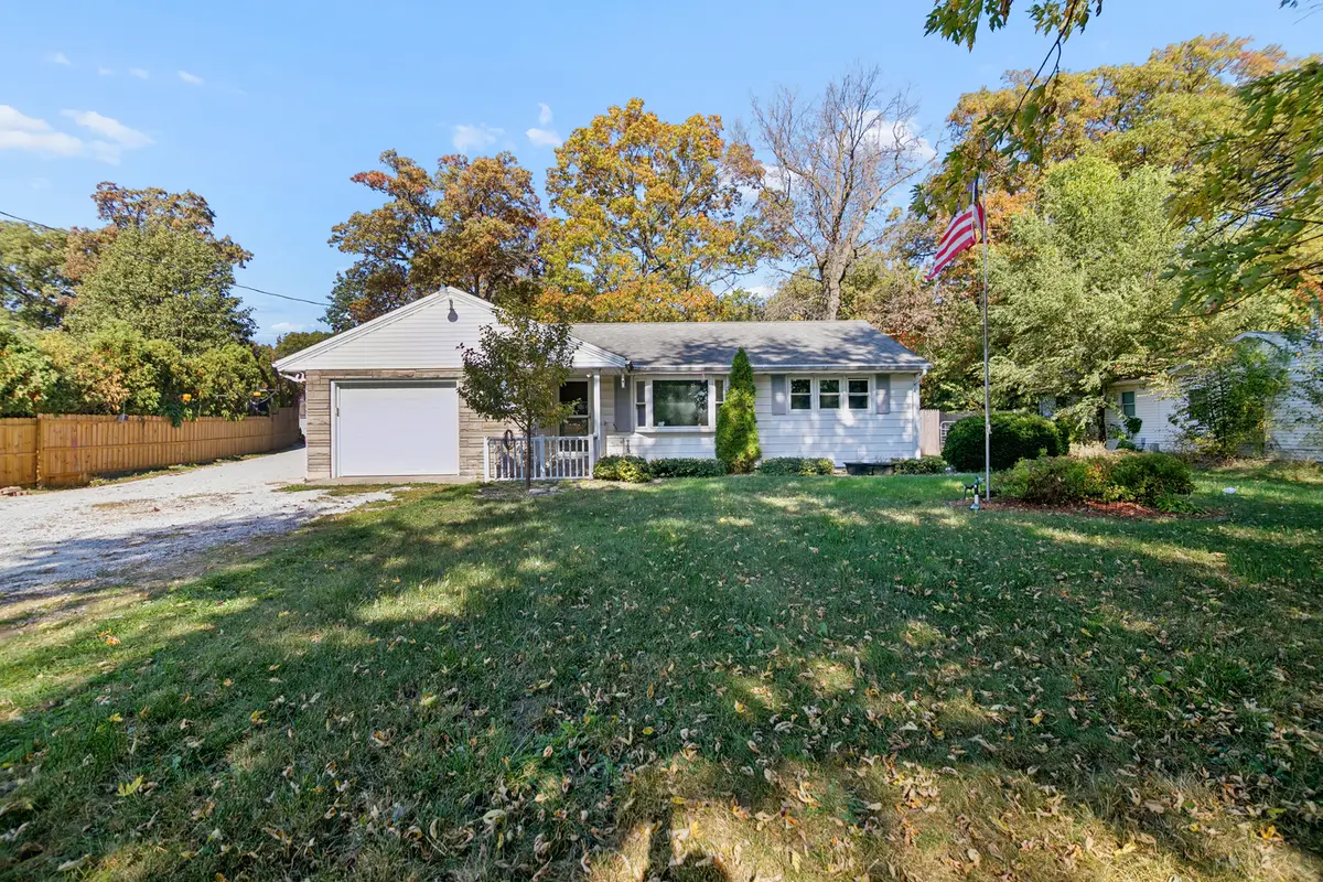 2046 E 2200 North Road, Watseka, IL 60970 - #1