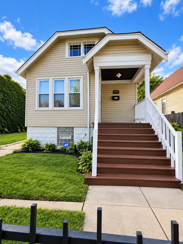 10752 S Edbrooke Avenue, Chicago, IL 60628