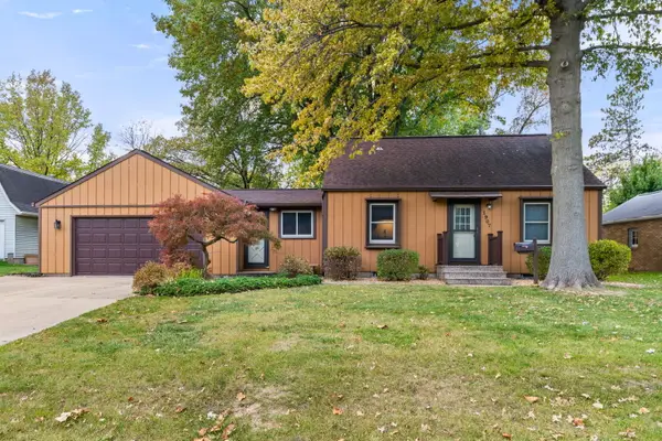 1907 46th Street, Moline, IL 61265