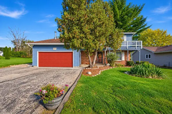 113 Queensbury Place, Poplar Grove, IL 61065
