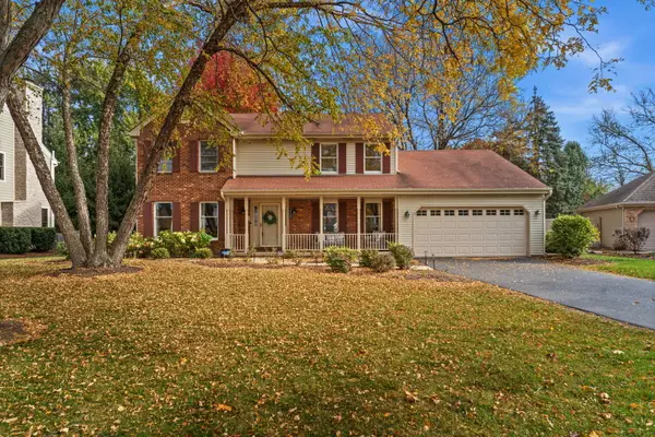 2120 Forest Ridge Road, St. Charles, IL 60174