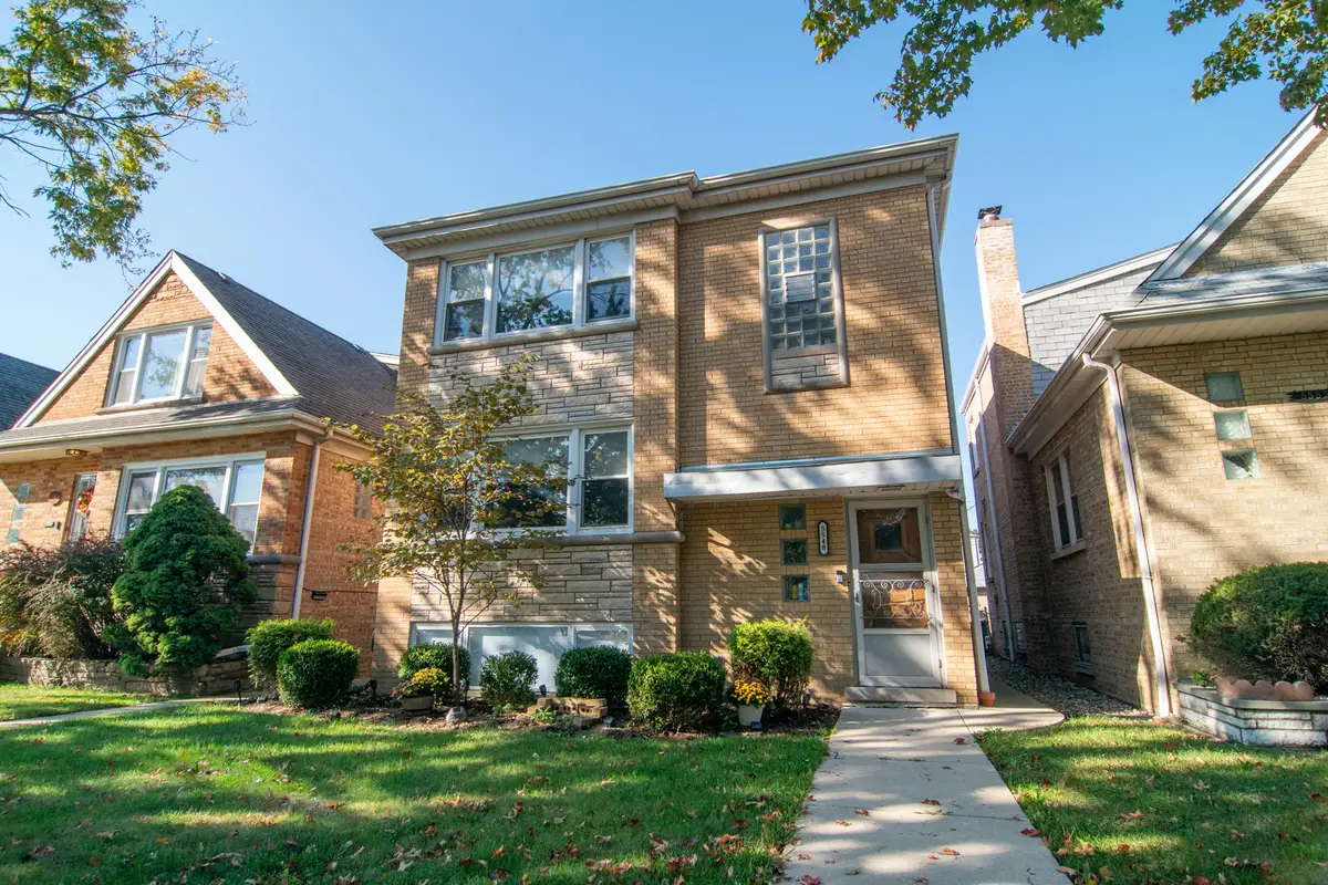 5548 N Major Avenue, Chicago, IL 60630 - #1