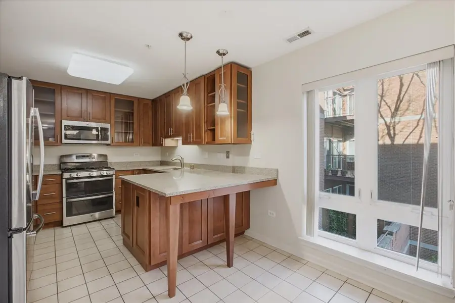 5040 W Warren Street #301, Skokie, IL 60077 - #3