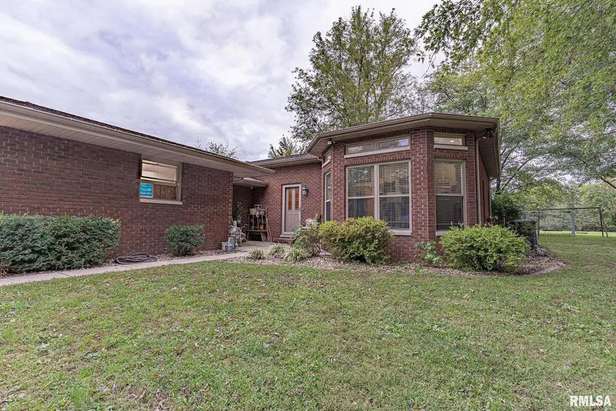 2022 W Main Street, Salem, IL 62881 - Image #2